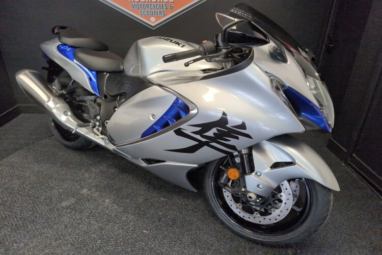 SUZUKI GSX1300R HAYABUSA