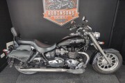 TRIUMPH BONNEVILLE AMERICA 865