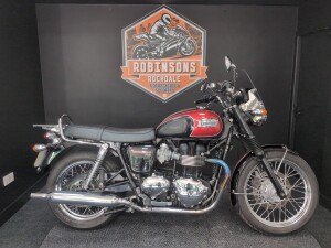 TRIUMPH BONNEVILLE T100