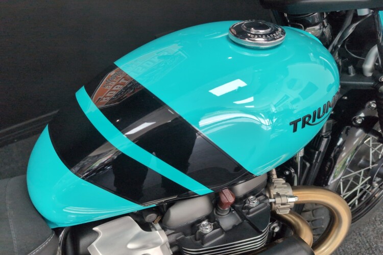 TRIUMPH SCRAMBLER 900