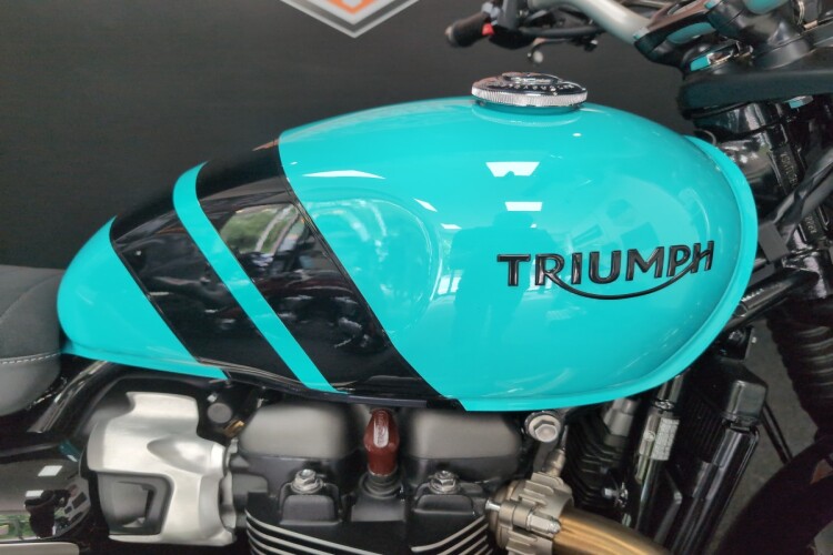 TRIUMPH SCRAMBLER 900