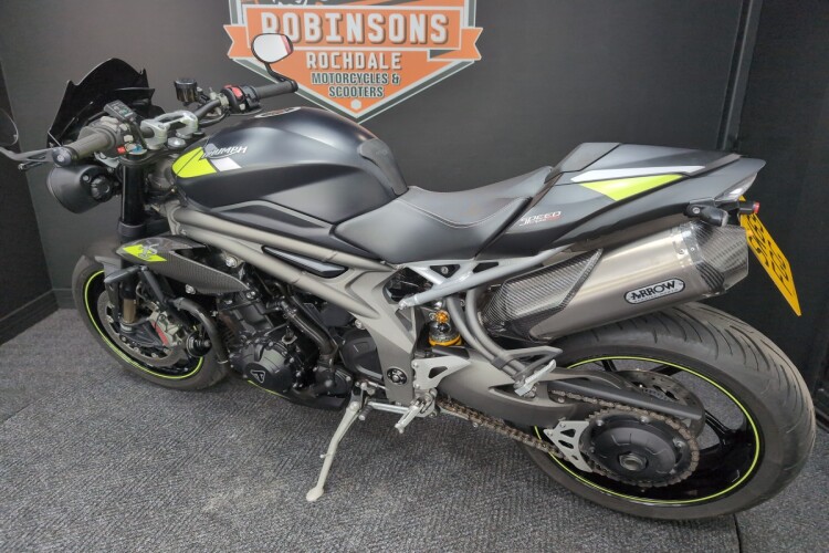TRIUMPH SPEED TRIPLE 1050