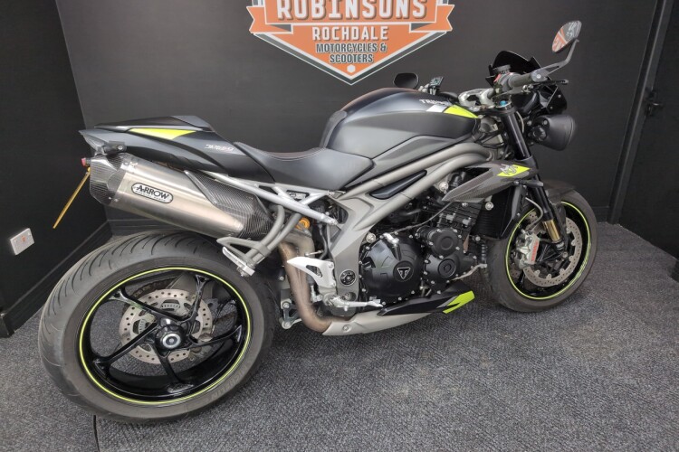 TRIUMPH SPEED TRIPLE 1050