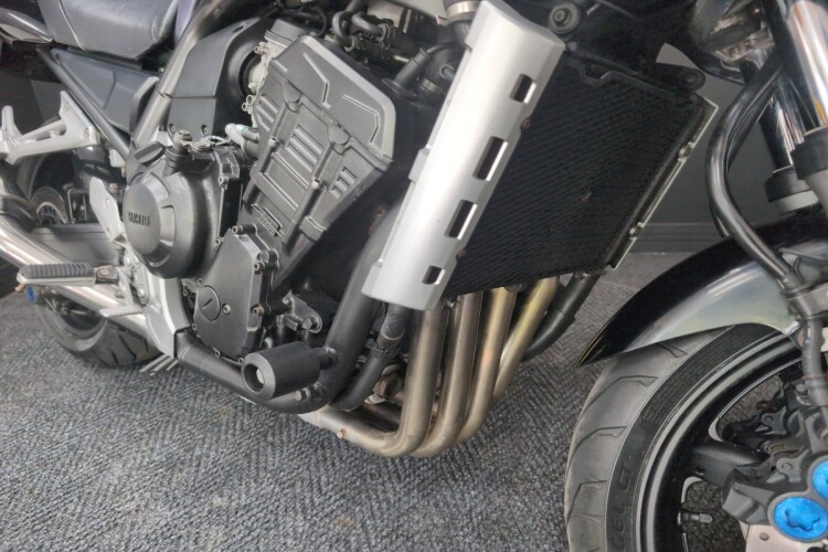 YAMAHA FAZER 1000