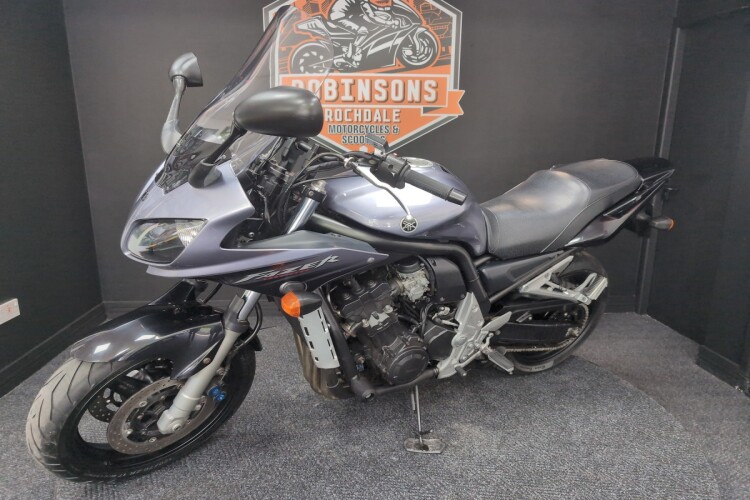 YAMAHA FAZER 1000