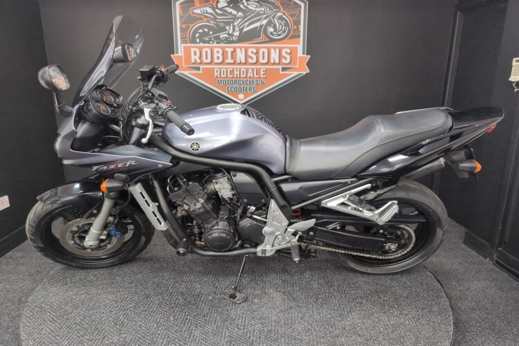 YAMAHA FAZER 1000