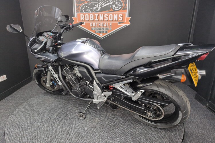 YAMAHA FAZER 1000