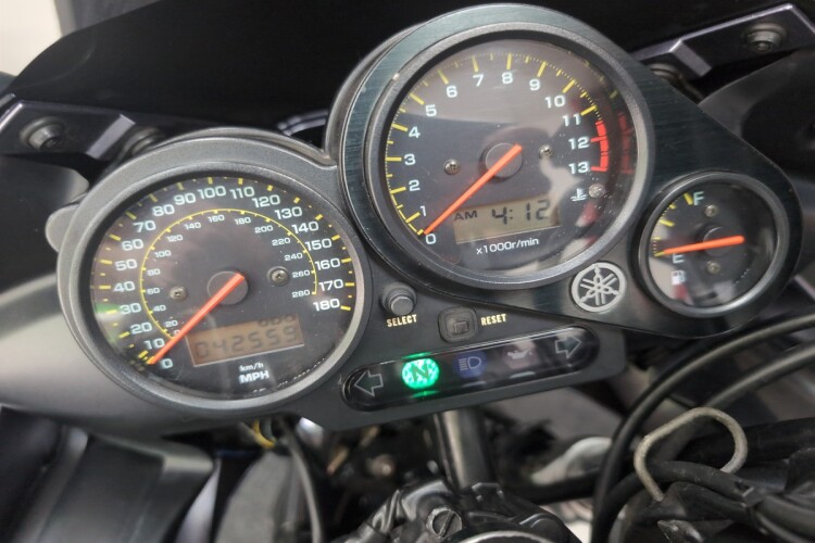 YAMAHA FAZER 1000