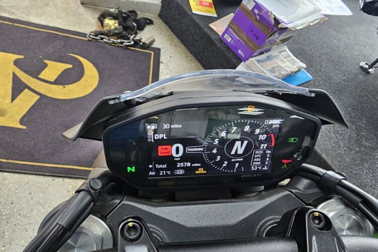 DUCATI MONSTER PLUS