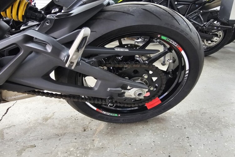 DUCATI MONSTER PLUS