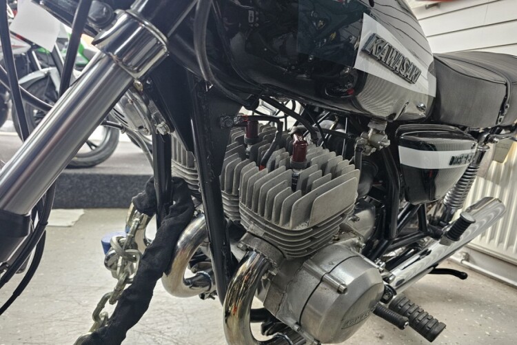 KAWASAKI KH 250