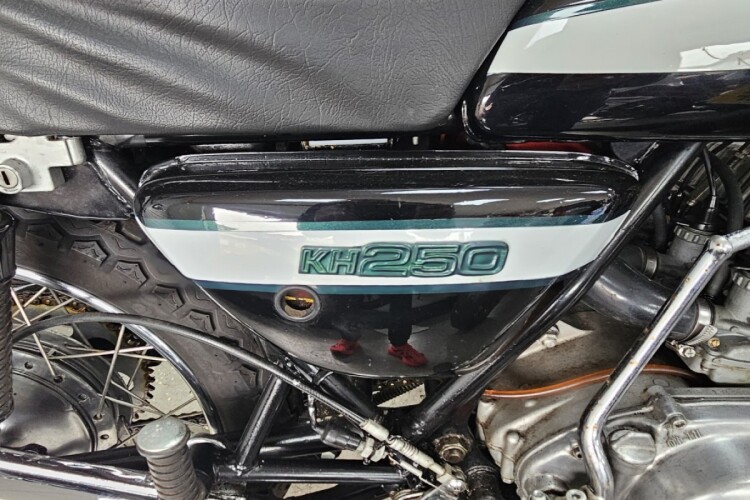 KAWASAKI KH 250