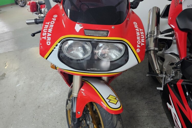 SUZUKI GSX-R 1100