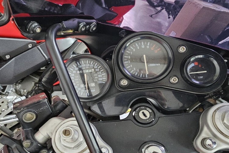 SUZUKI GSX-R 1100