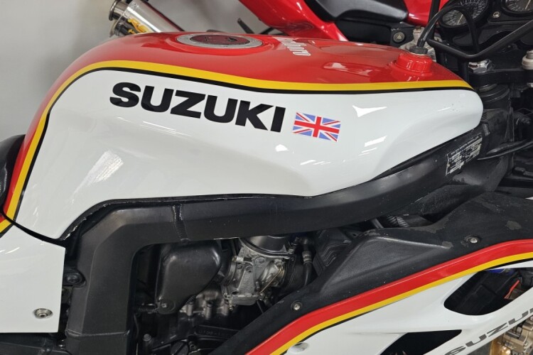 SUZUKI GSX-R 1100