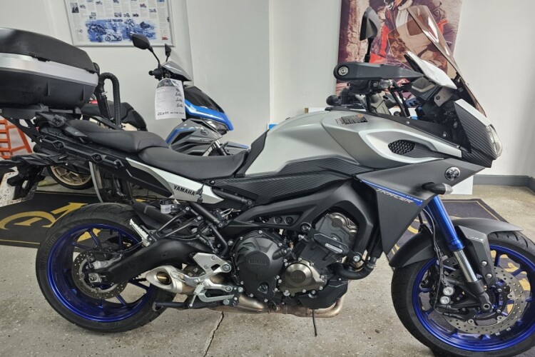 YAMAHA MT 09 TRACER