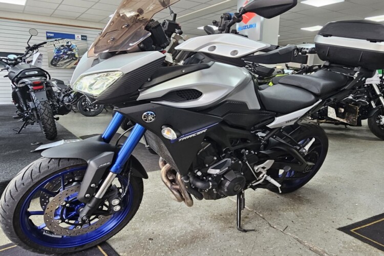 YAMAHA MT 09 TRACER