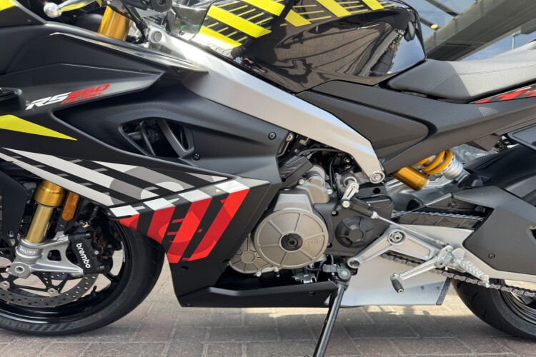 APRILIA RS 660