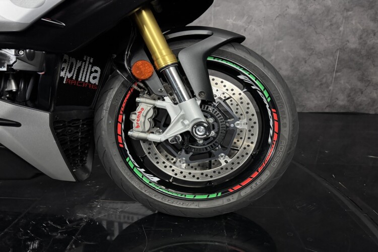 APRILIA TUONO 1100 V4