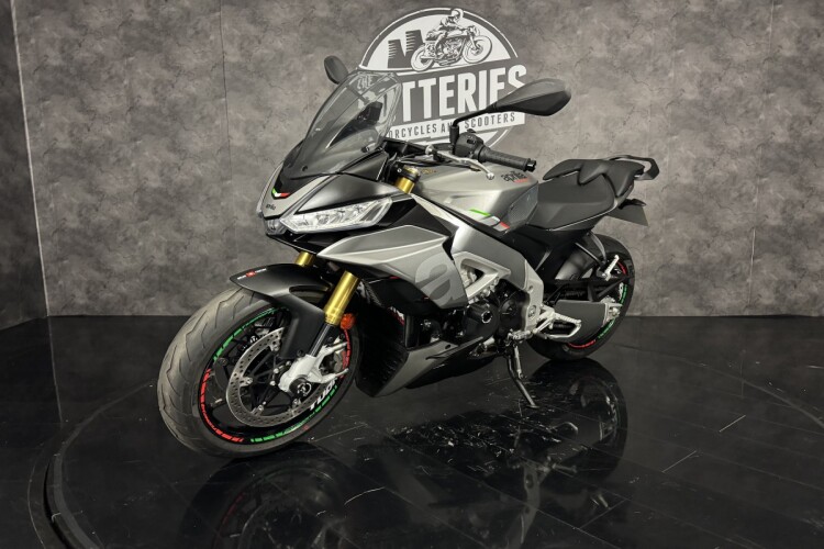APRILIA TUONO 1100 V4