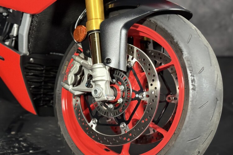 APRILIA TUONO 1100 V4
