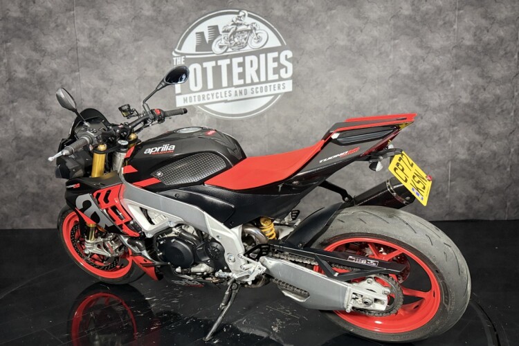 APRILIA TUONO 1100 V4