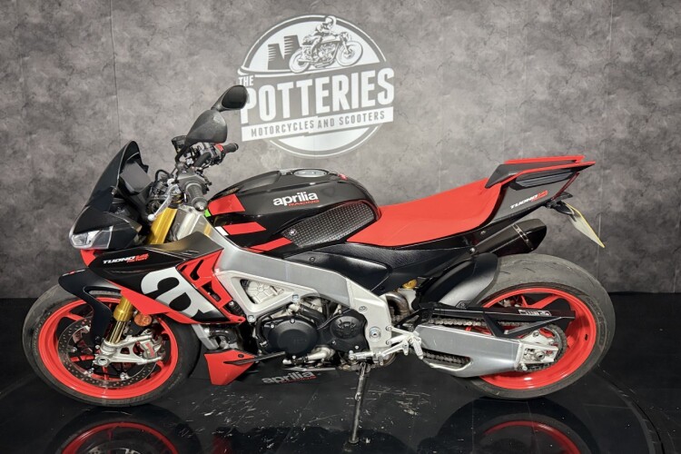 APRILIA TUONO 1100 V4