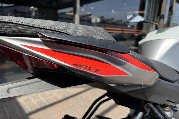 APRILIA TUONO 457