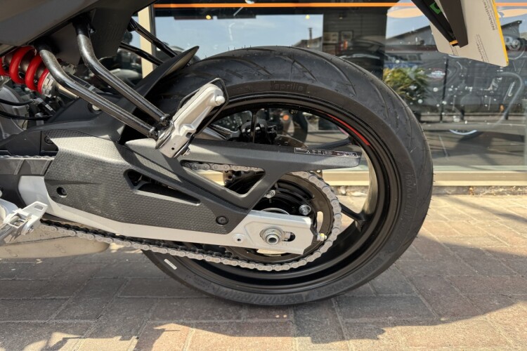 APRILIA TUONO 457