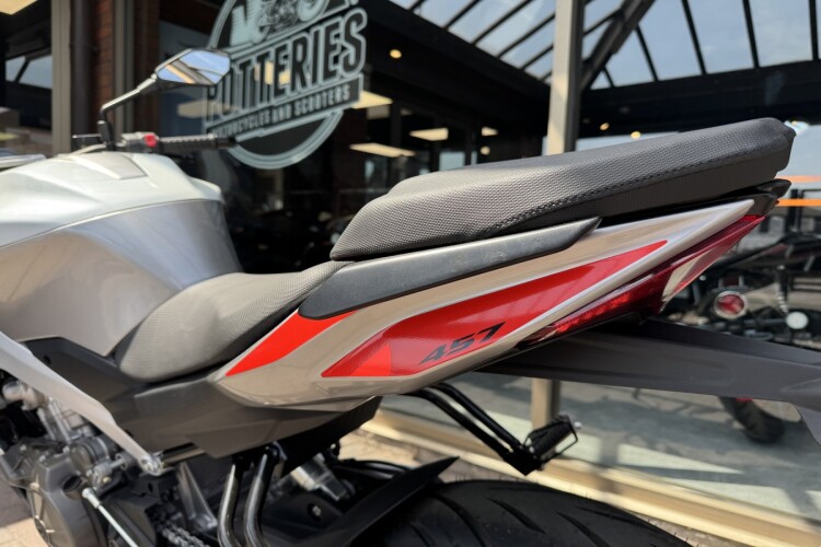 APRILIA TUONO 457