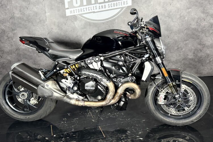 DUCATI MONSTER 1200