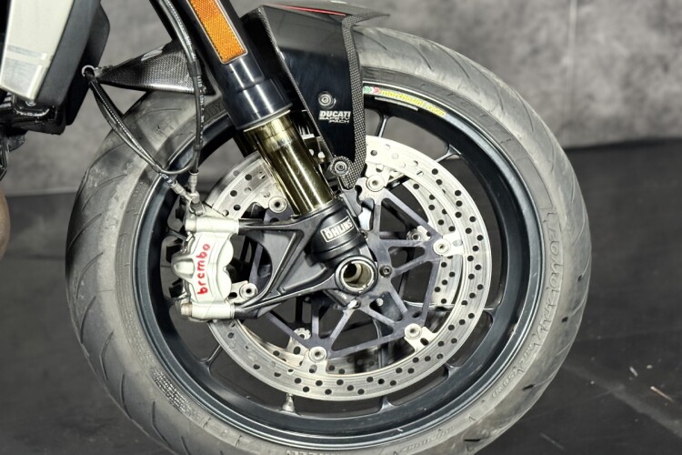DUCATI MONSTER 1200