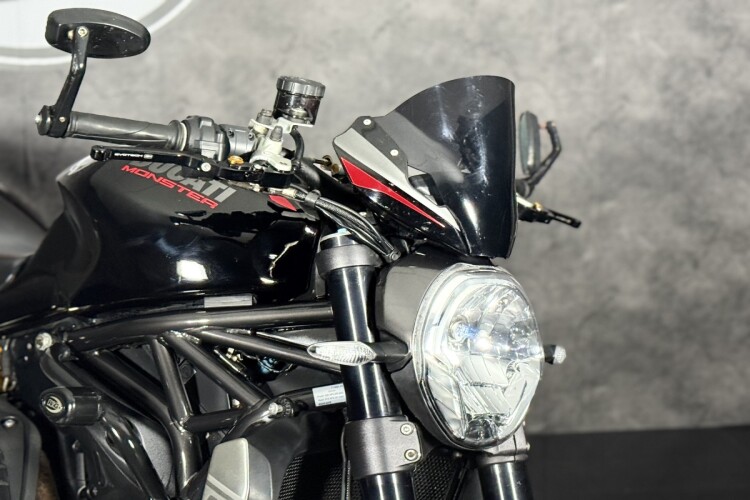 DUCATI MONSTER 1200