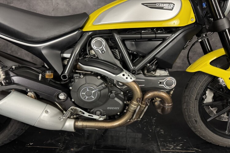 DUCATI SCRAMBLER 800