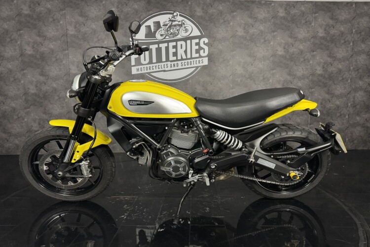 DUCATI SCRAMBLER 800