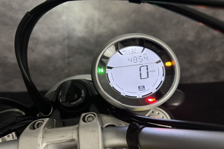 DUCATI SCRAMBLER 800