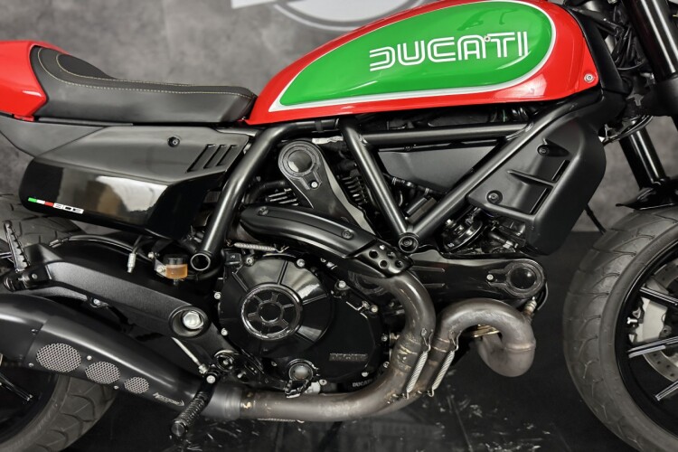 DUCATI SCRAMBLER 800
