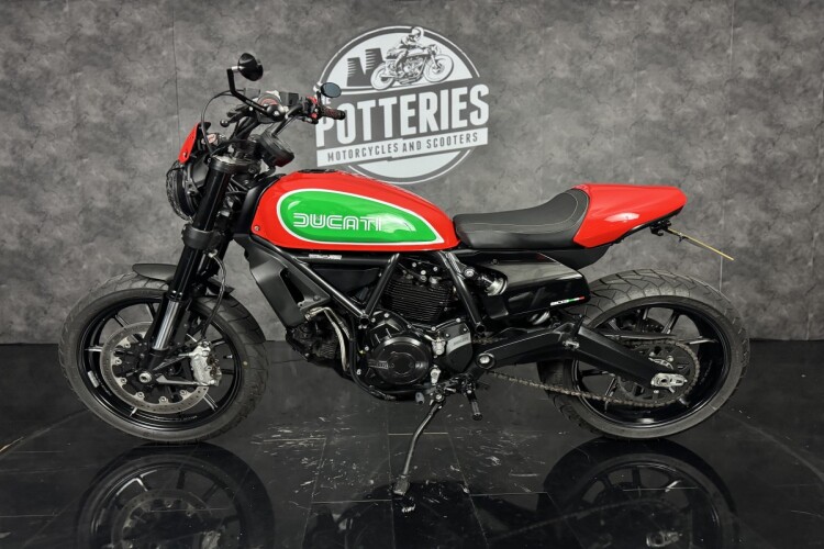 DUCATI SCRAMBLER 800