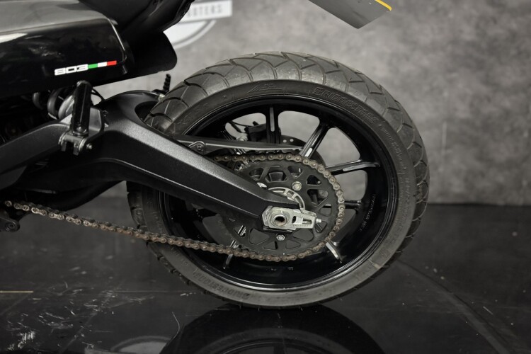 DUCATI SCRAMBLER 800