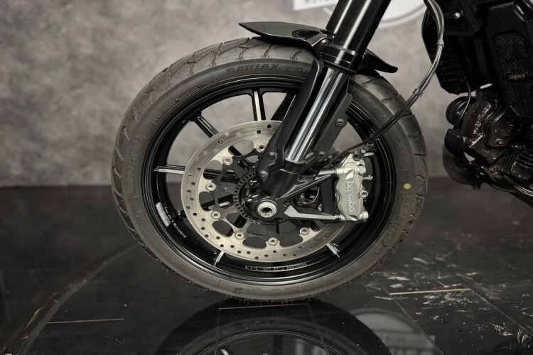 DUCATI SCRAMBLER 800