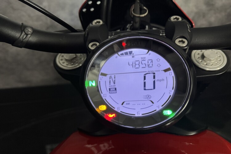 DUCATI SCRAMBLER 800