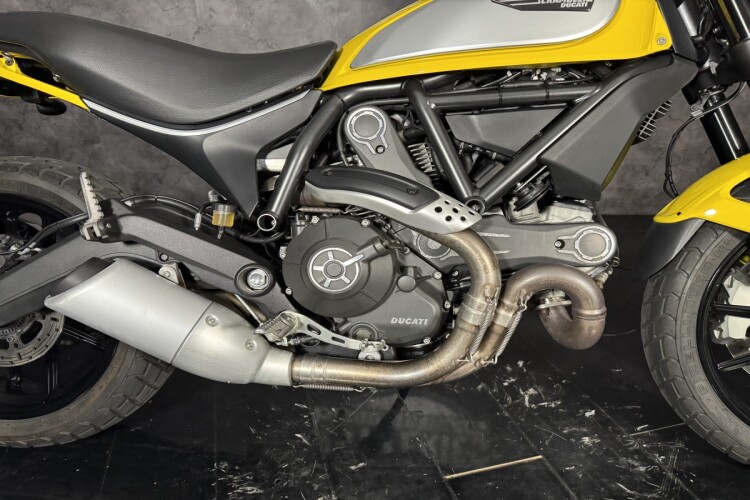 DUCATI SCRAMBLER 800