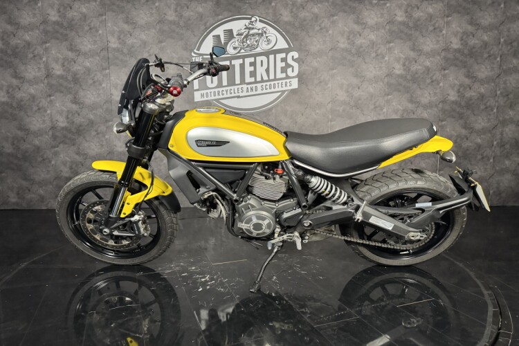 DUCATI SCRAMBLER 800