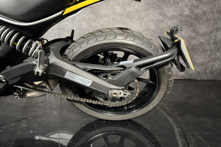 DUCATI SCRAMBLER 800
