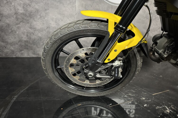 DUCATI SCRAMBLER 800