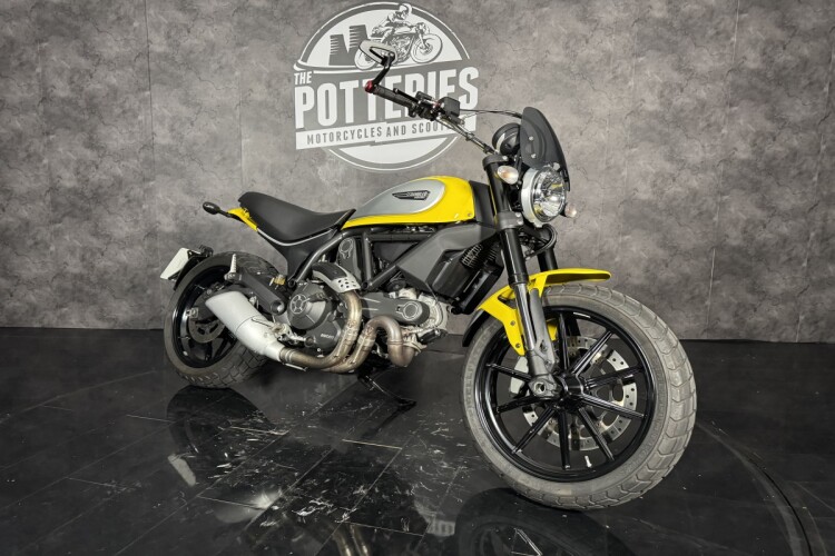 DUCATI SCRAMBLER 800