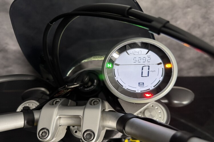 DUCATI SCRAMBLER 800