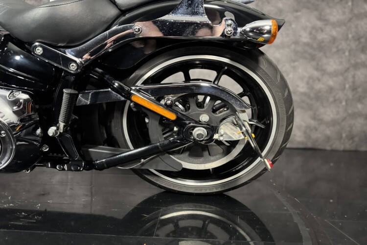 HARLEY-DAVIDSON SOFTAIL
