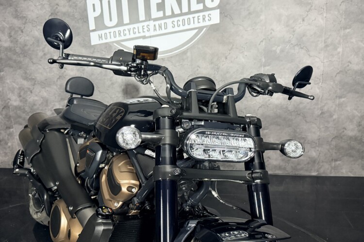 HARLEY-DAVIDSON SPORTSTER