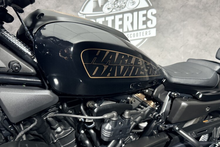 HARLEY-DAVIDSON SPORTSTER